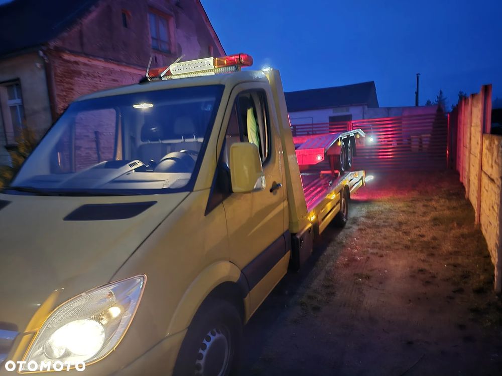 Mercedes-Benz Sprinter 319 - 14