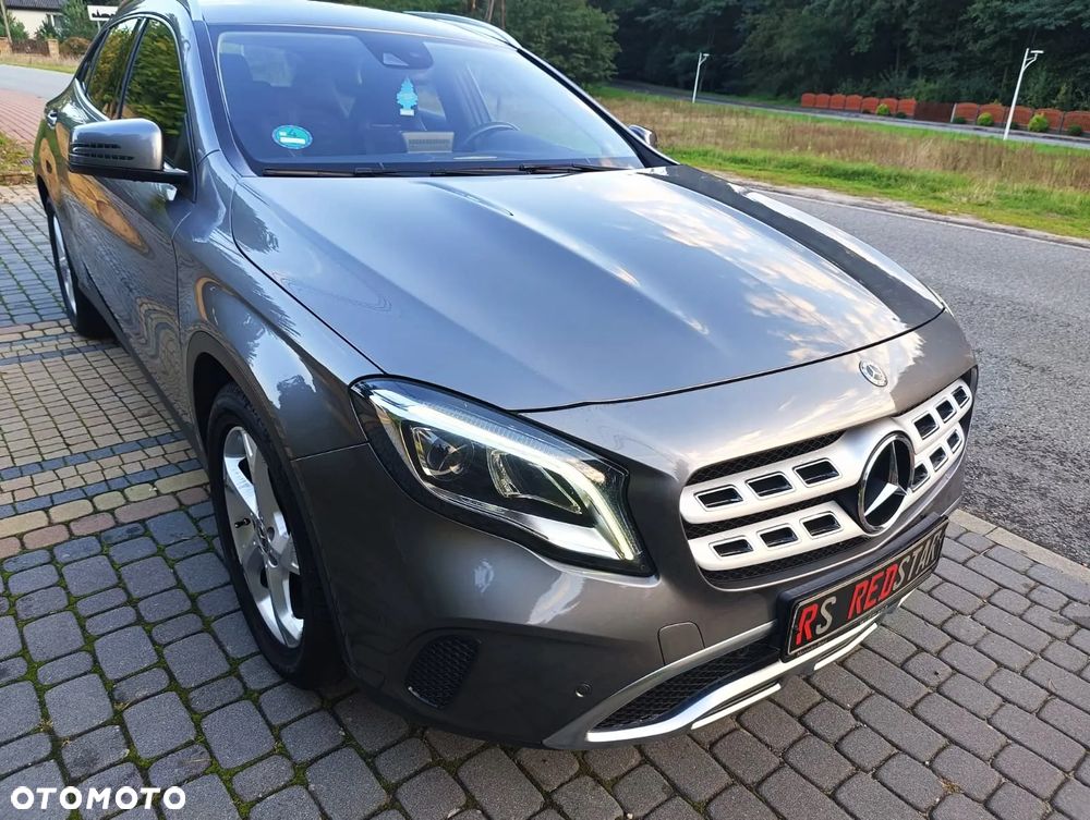Mercedes-Benz GLA 200 Urban - 29