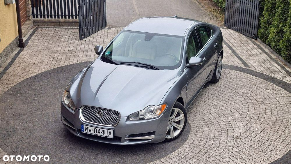 Jaguar XF - 27