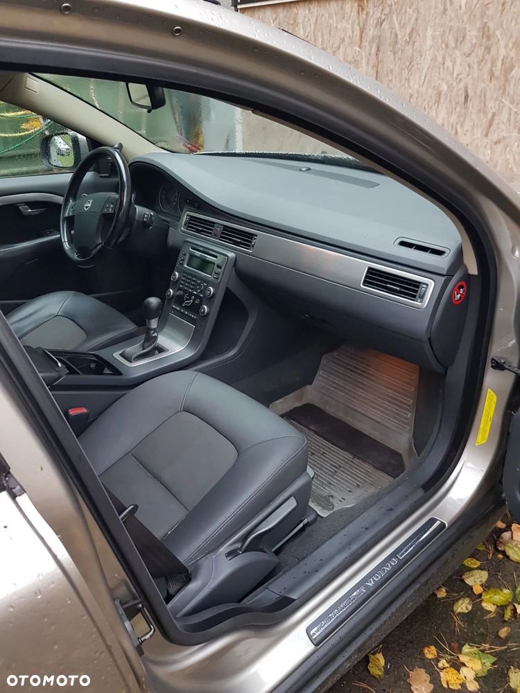 Volvo V70 2.0D Momentum - 10