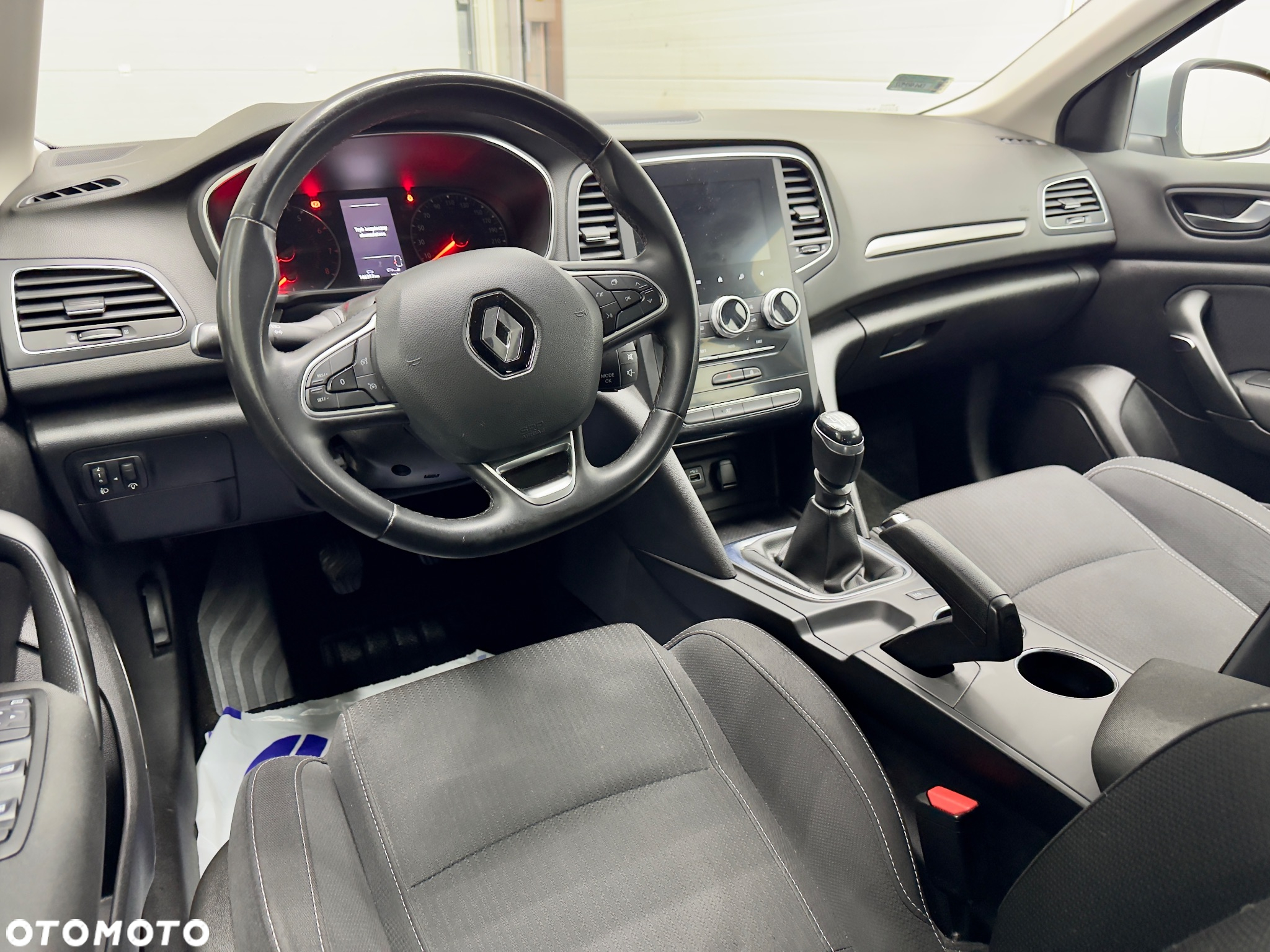 Renault Megane 1.3 TCe FAP Zen - 9