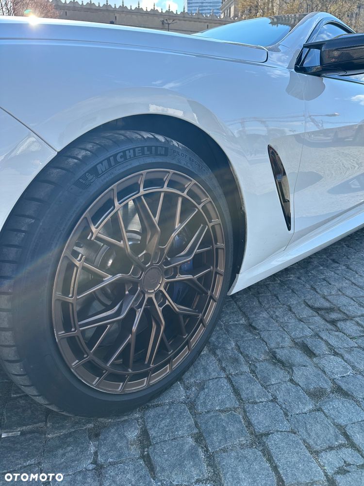 BMW Seria 8 - 17