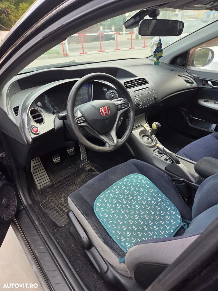 Honda Civic 1.8 TypeS Plus - 8