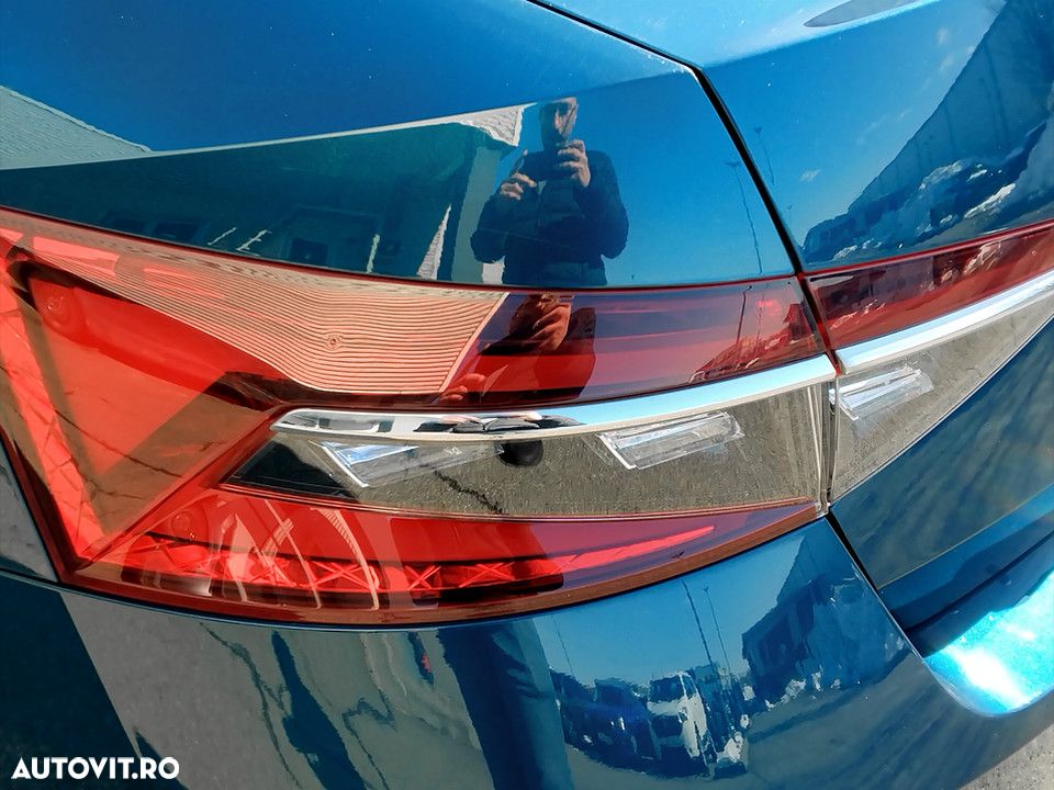 Skoda Superb 2.0 TSI DSG Style - 23
