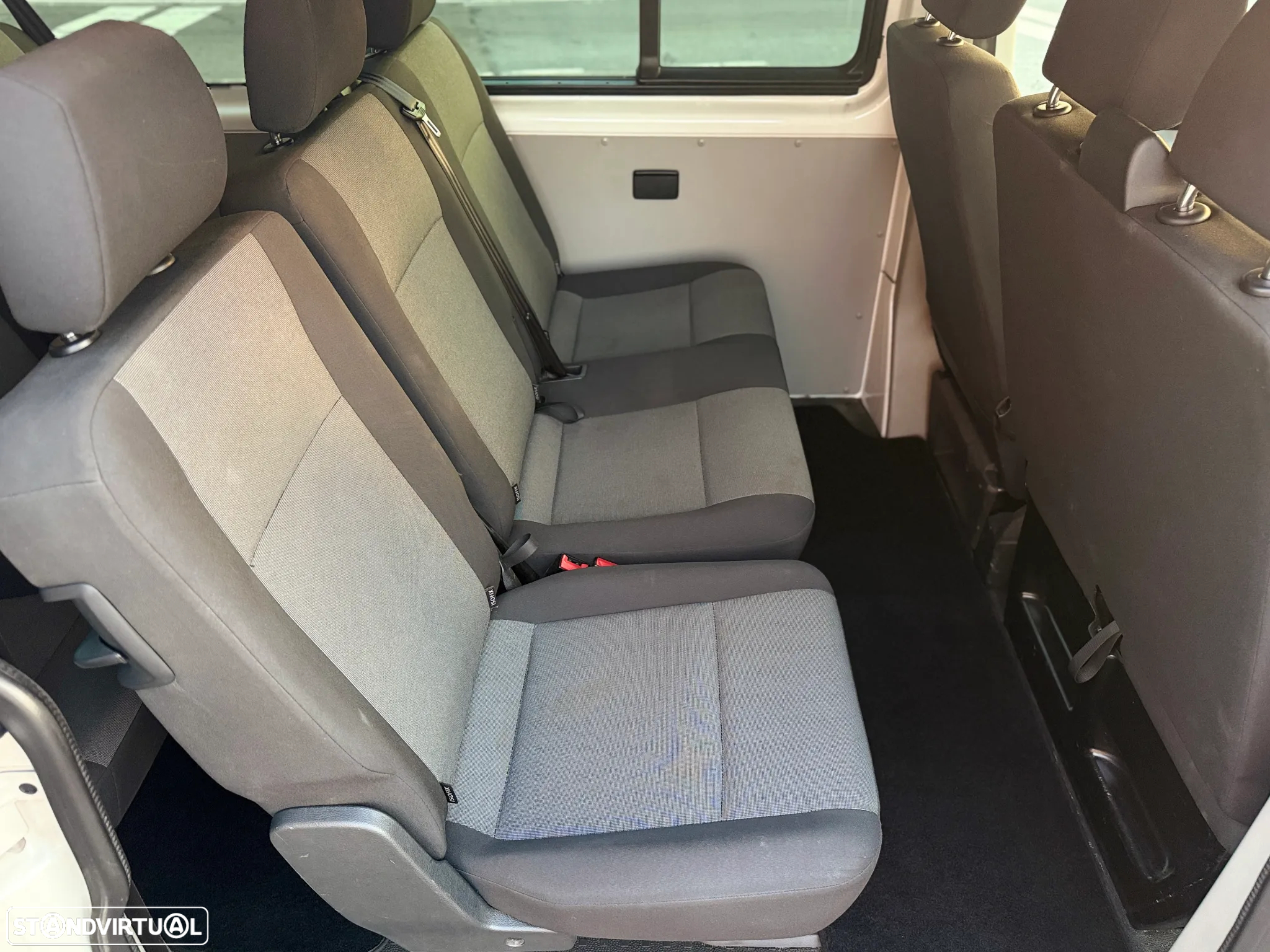 VW Transporter 2.0 TDI BM Extra AC - 8