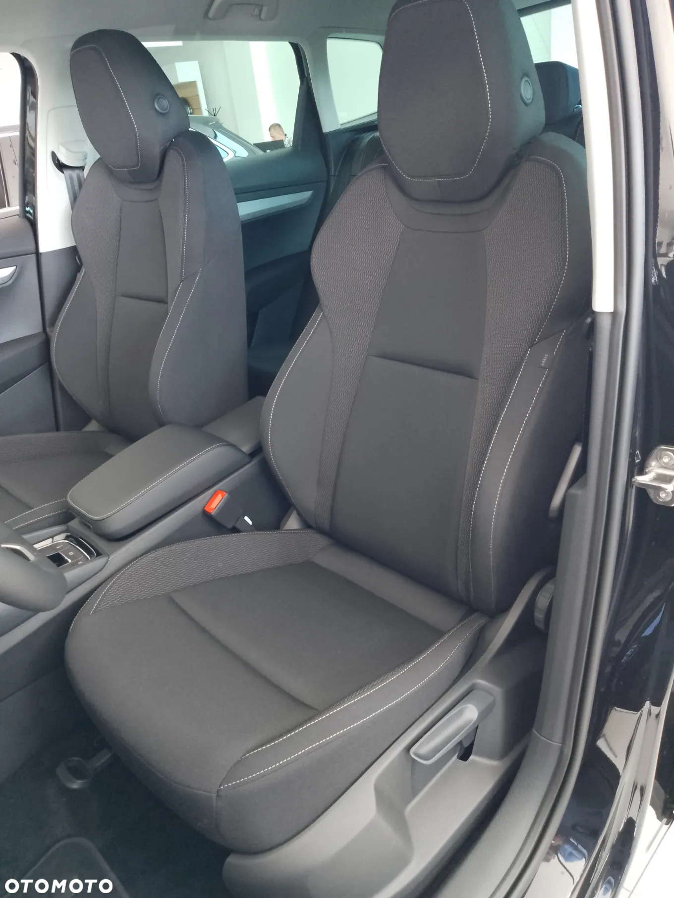 Skoda Karoq 1.5 TSI ACT Edition 130 DSG - 8
