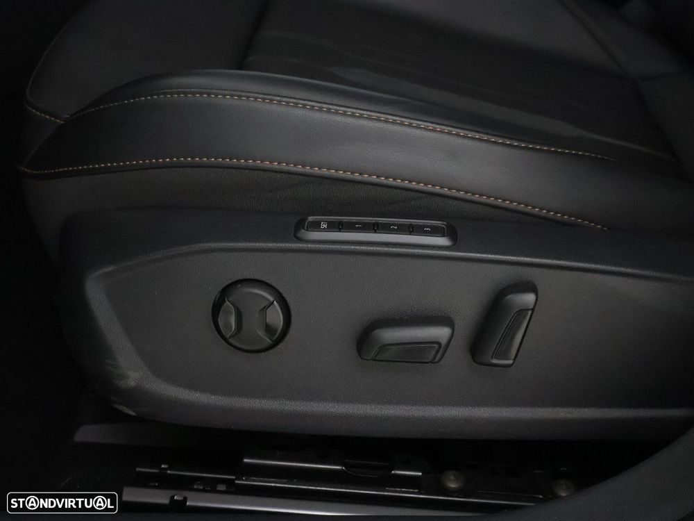 Cupra Leon ST 1.5 eTSI MID DSG - 13