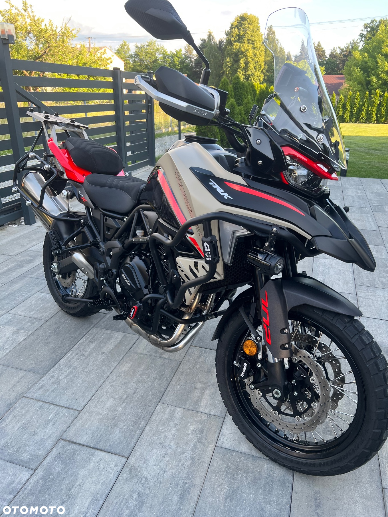 Benelli TRK 702X