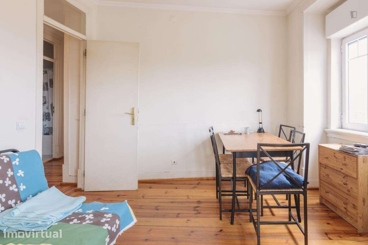 Quarto - localizado em Entrecampos Lisbon - Grande imagem: 3/16