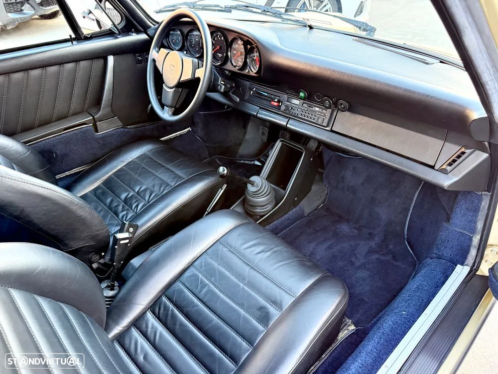 Porsche 911 Série G - 24