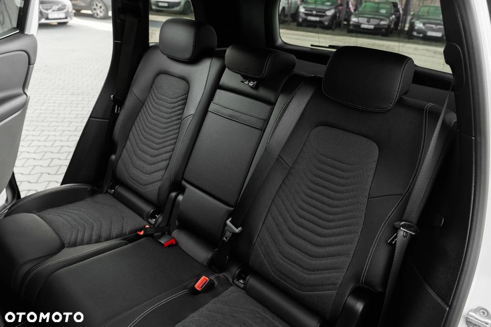 Mercedes-Benz GLB 200 Style 7G-DCT - 27