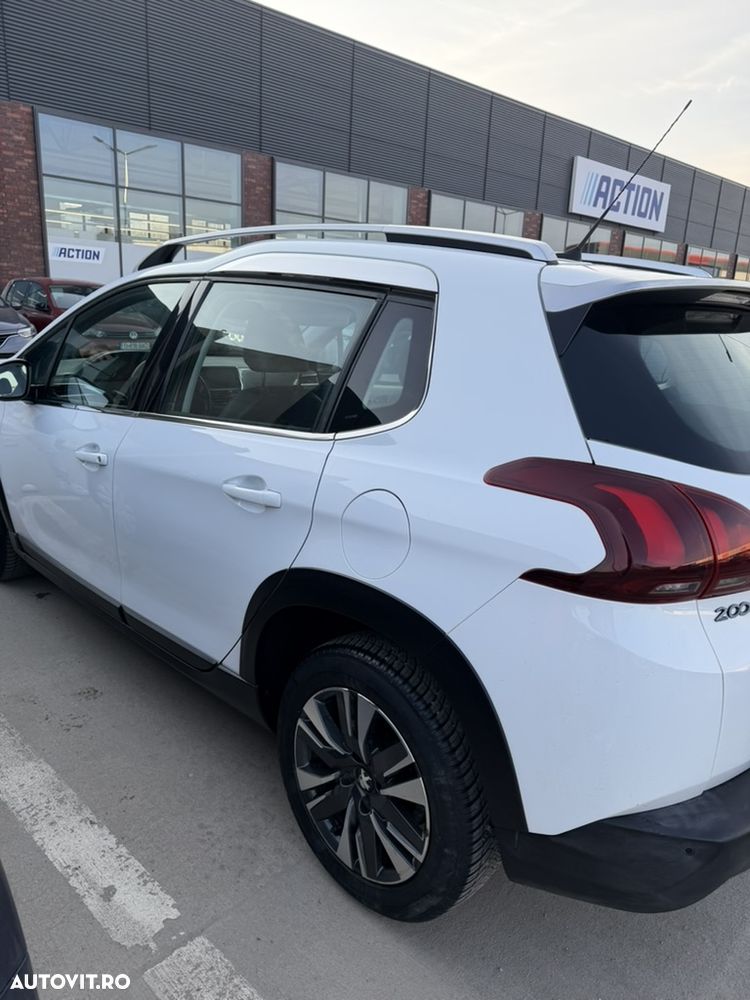 Peugeot 2008 PureTech 110 GPF Stop&Start EAT6 Allure - 5