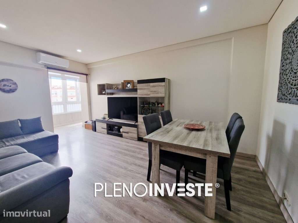 T2 remodelado com excelentes áreas na Torre da Marinha - Grande imagem: 3/28