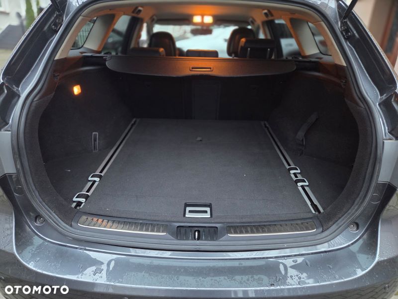 Toyota Avensis 2.0 D-4D Premium - 23