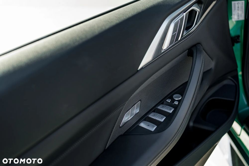 BMW M4 Competition M xDrive - 38