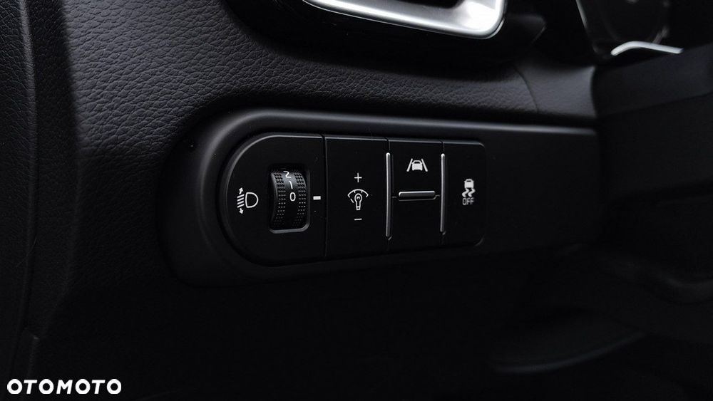 Kia Ceed - 10