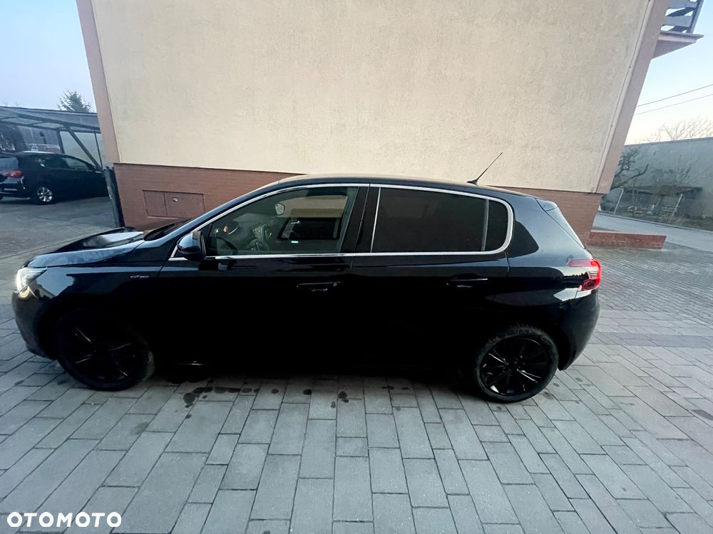 Peugeot 308 PureTech 130 GPF EAT8 Stop & Start Allure Business-Paket - 5