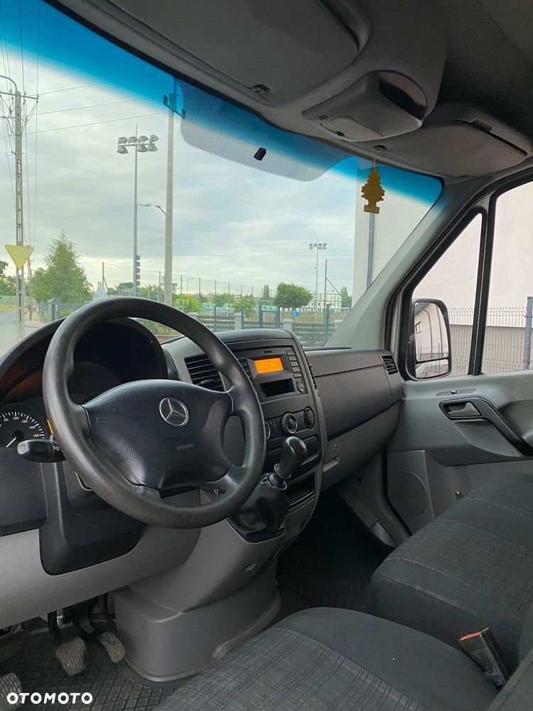 Mercedes-Benz Sprinter - 20