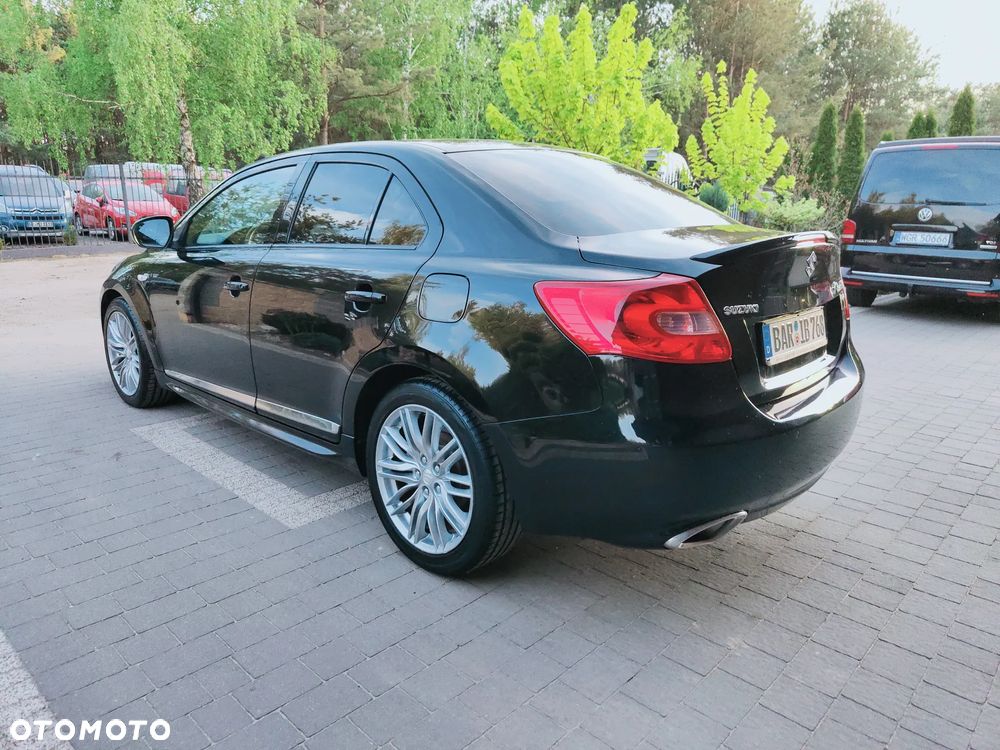 Suzuki Kizashi 2.4 4x4 CVT Sport - 36