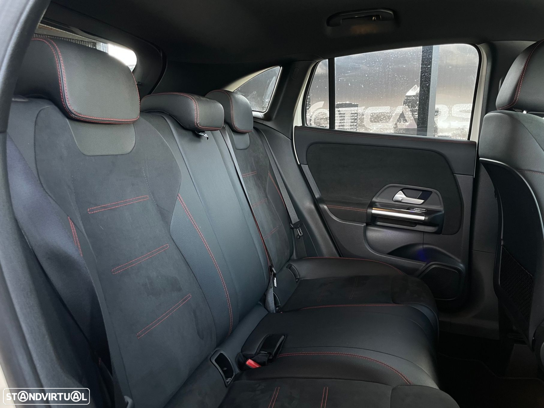 Mercedes-Benz GLA 250 e AMG Line - 14