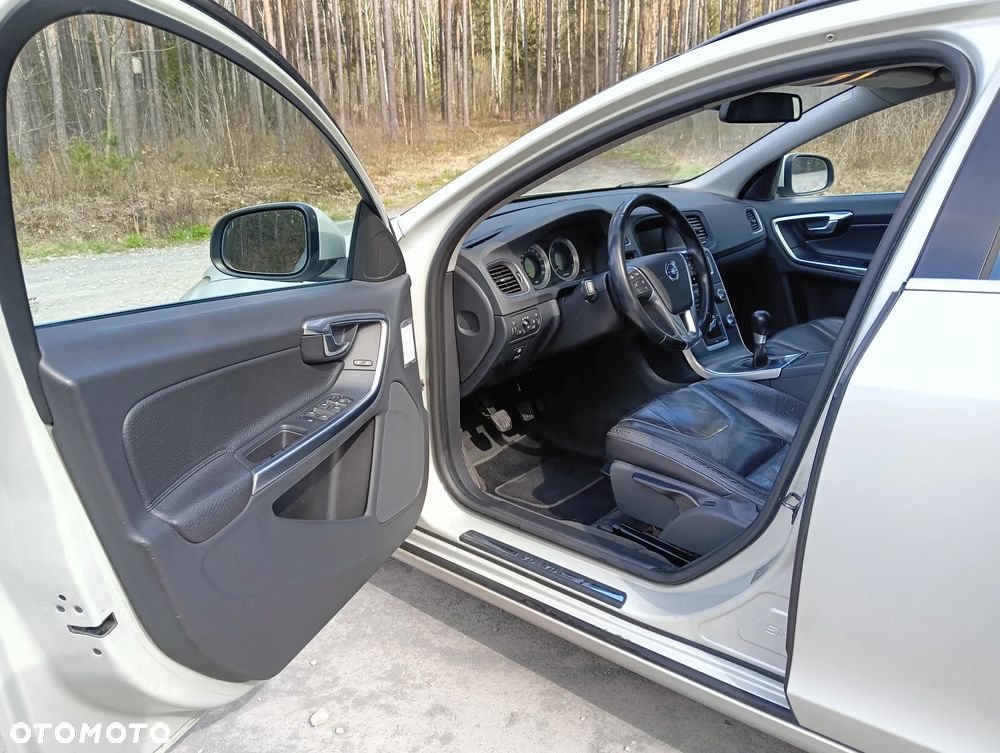 Volvo V60 D3 Summum - 8