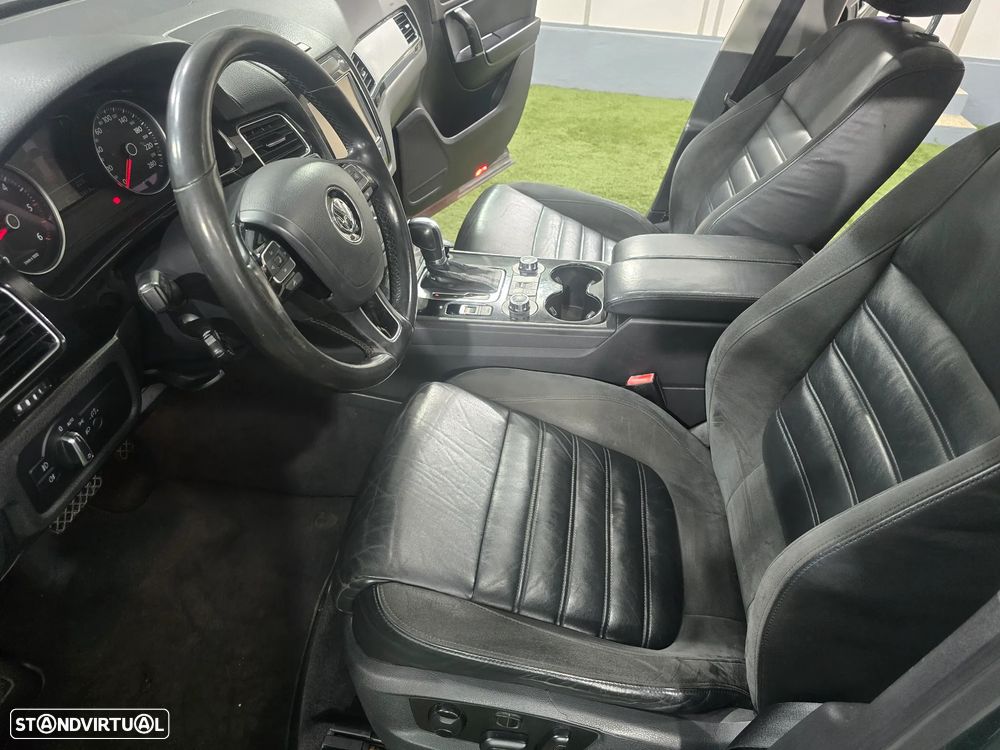 VW Touareg 3.0 V6 TDI Blue Motion DPF Auto Exclusive - 13