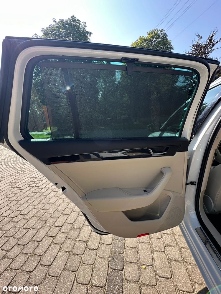 Skoda Superb 2.0 TDI 4x4 L&K DSG - 15