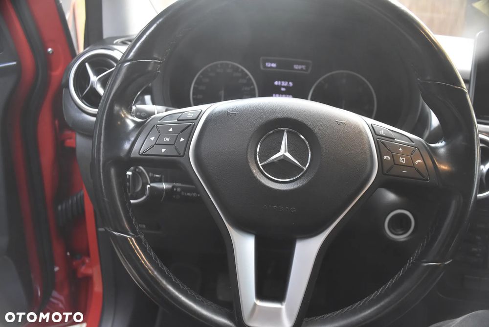 Mercedes-Benz Klasa B 200 CDI (BlueEFFICIENCY) - 27