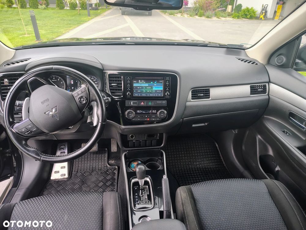 Mitsubishi Outlander 2.0 Intense + 4WD CVT - 7