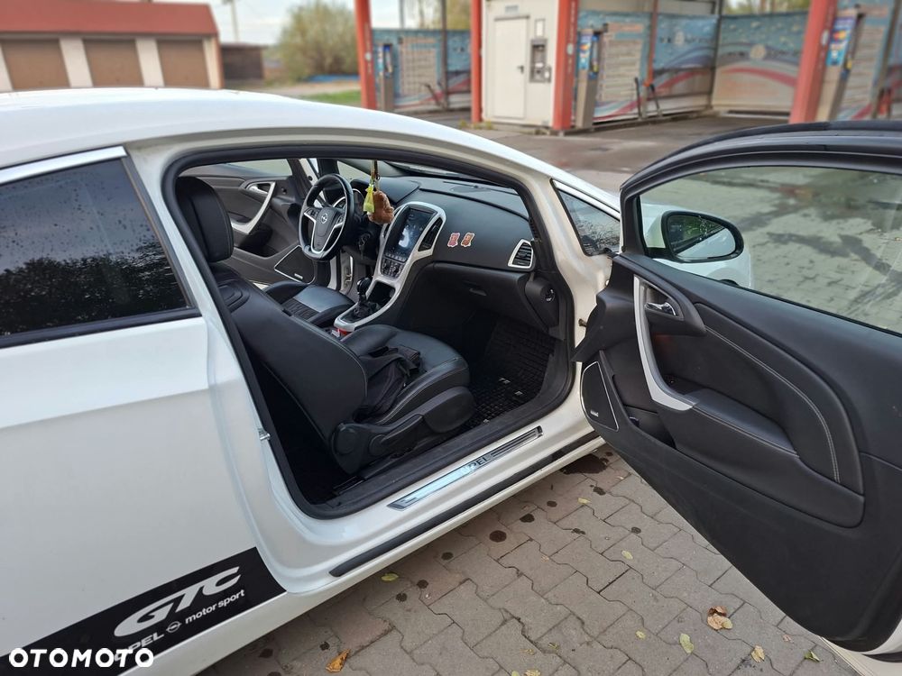 Opel Astra - 4