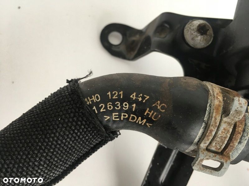 POMPA WODY ZAWÓR WĘŻE A8 D4 4H0 - 2