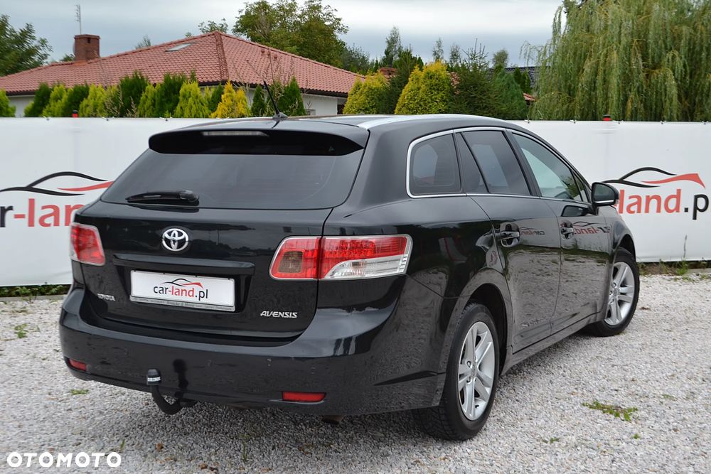 Toyota Avensis - 14