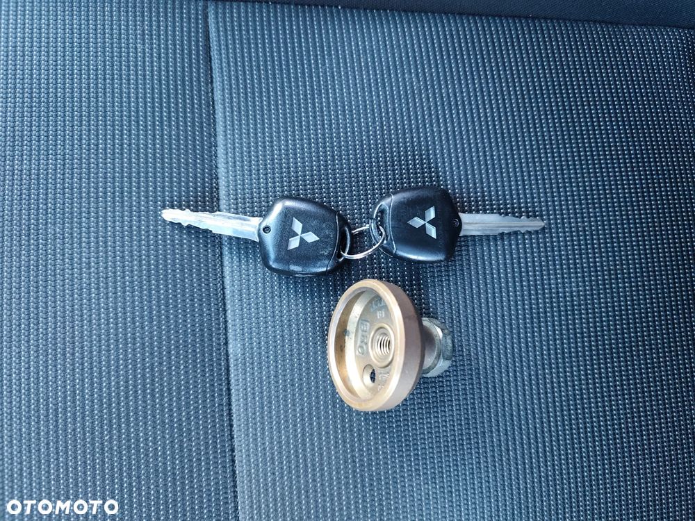 Mitsubishi Lancer 1.8 CVT Intense - 28