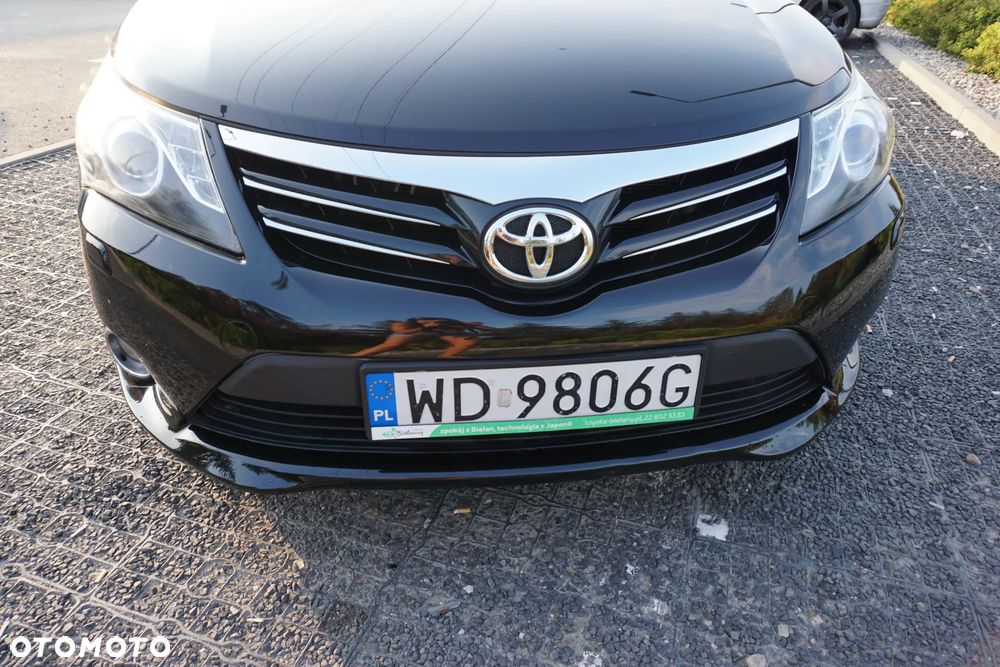 Toyota Avensis 1.8 Premium MS - 8