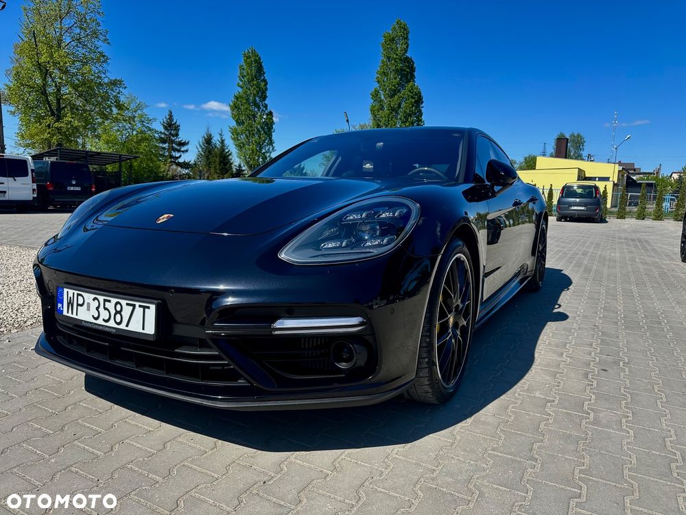 Porsche Panamera Turbo - 36