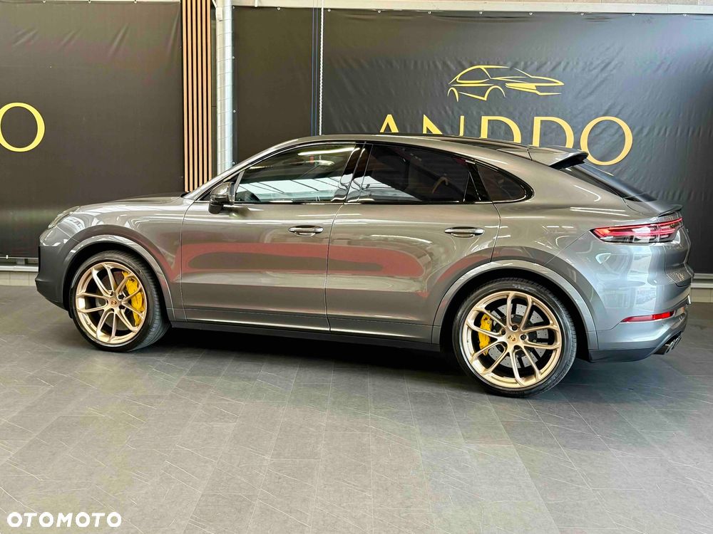 Porsche Cayenne Turbo - 8