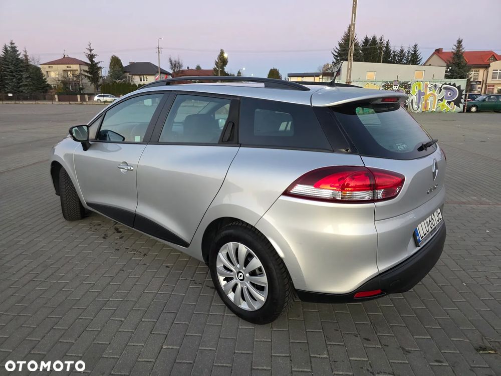 Renault Clio 1.2 16V 75 Expression - 6