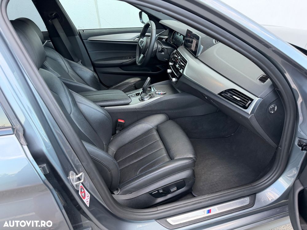 BMW Seria 5 540i xDrive AT - 34