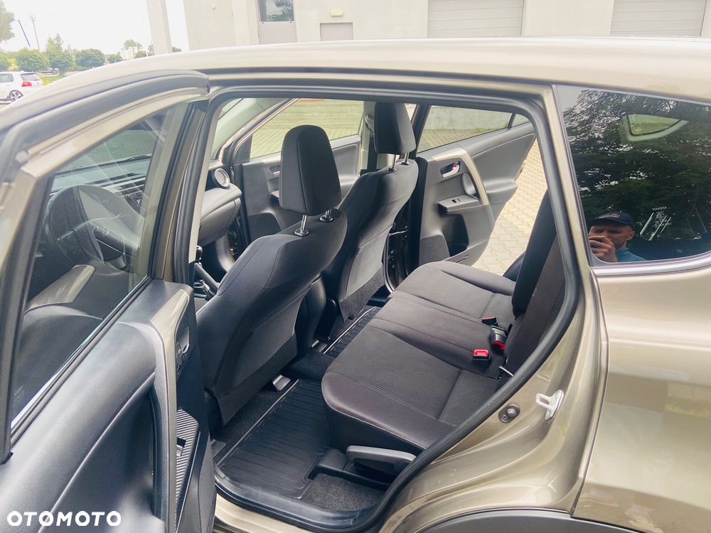 Toyota RAV4 2.0 D-4D Premium 4x2 - 8