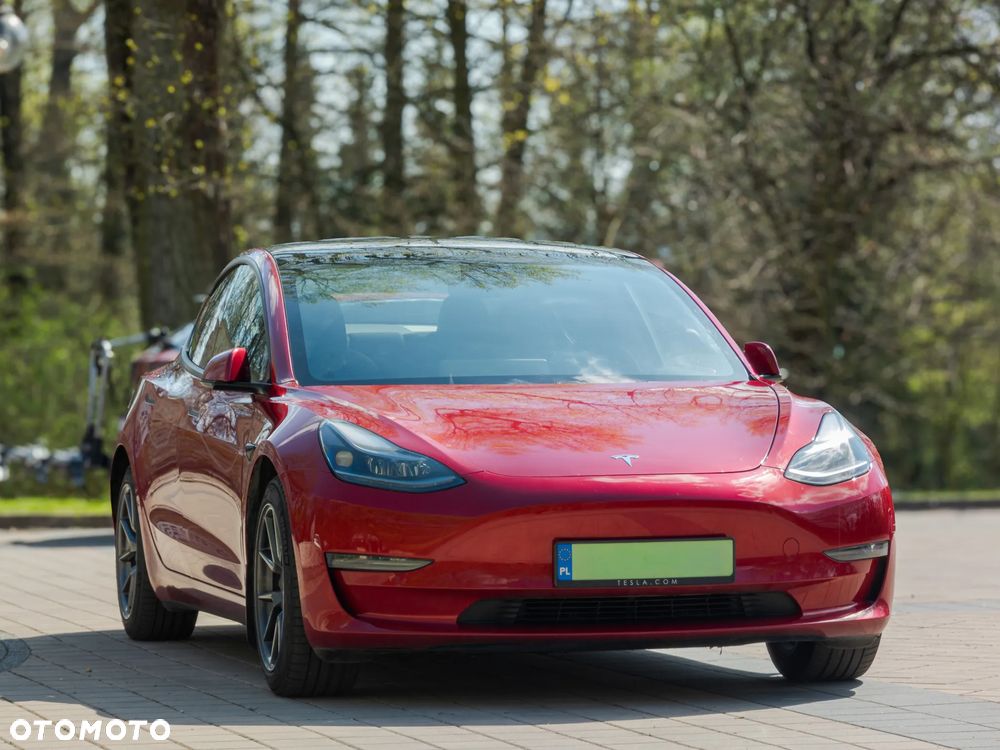 Tesla Model 3 - 3