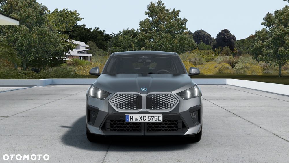 BMW iX2 eDrive20 - 5