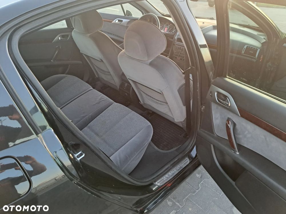 Peugeot 407 - 12