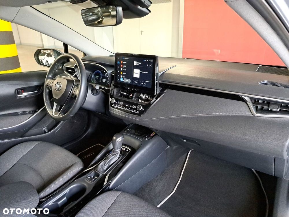 Toyota Corolla 1.8 Hybrid Comfort - 17