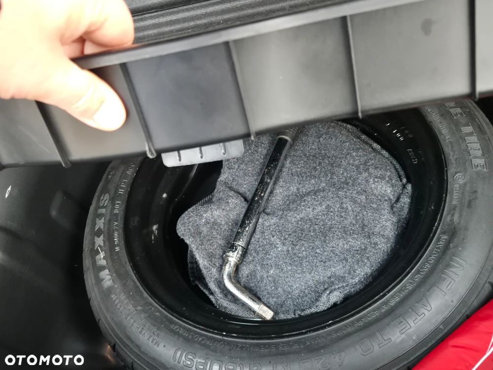 Kia Venga 1.4 CVVT Black Collection - 8