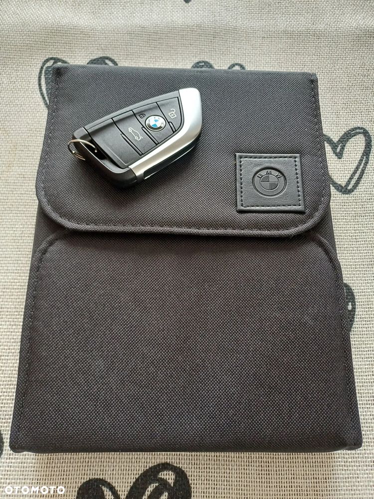 BMW X1 sDrive18i - 34