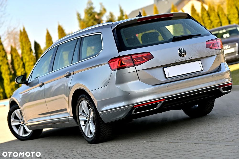 Volkswagen Passat 2.0 TDI EVO Elegance DSG - 4