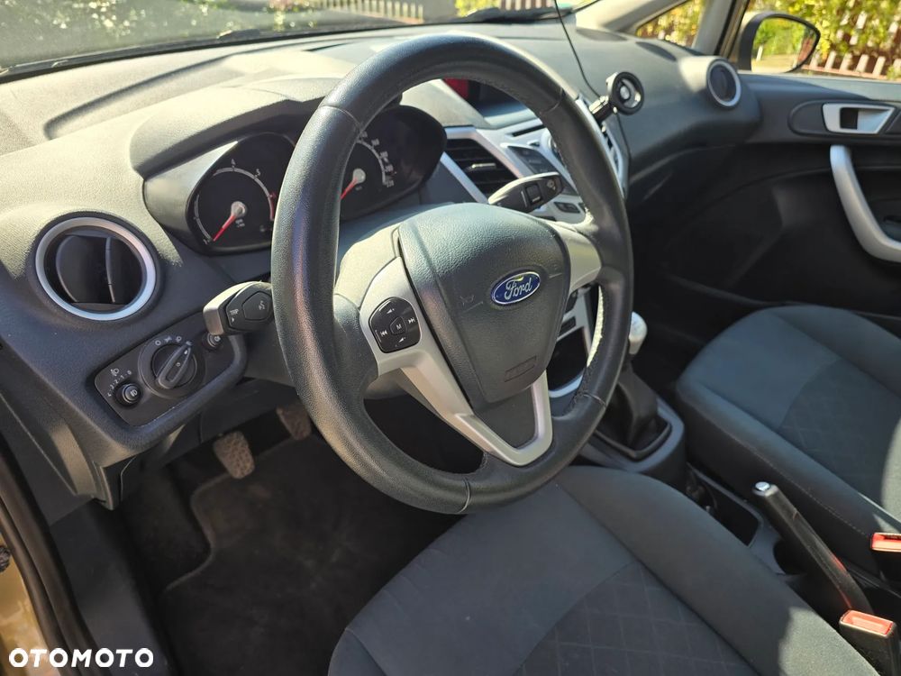 Ford Fiesta 1.25 Gold X EU5 - 8