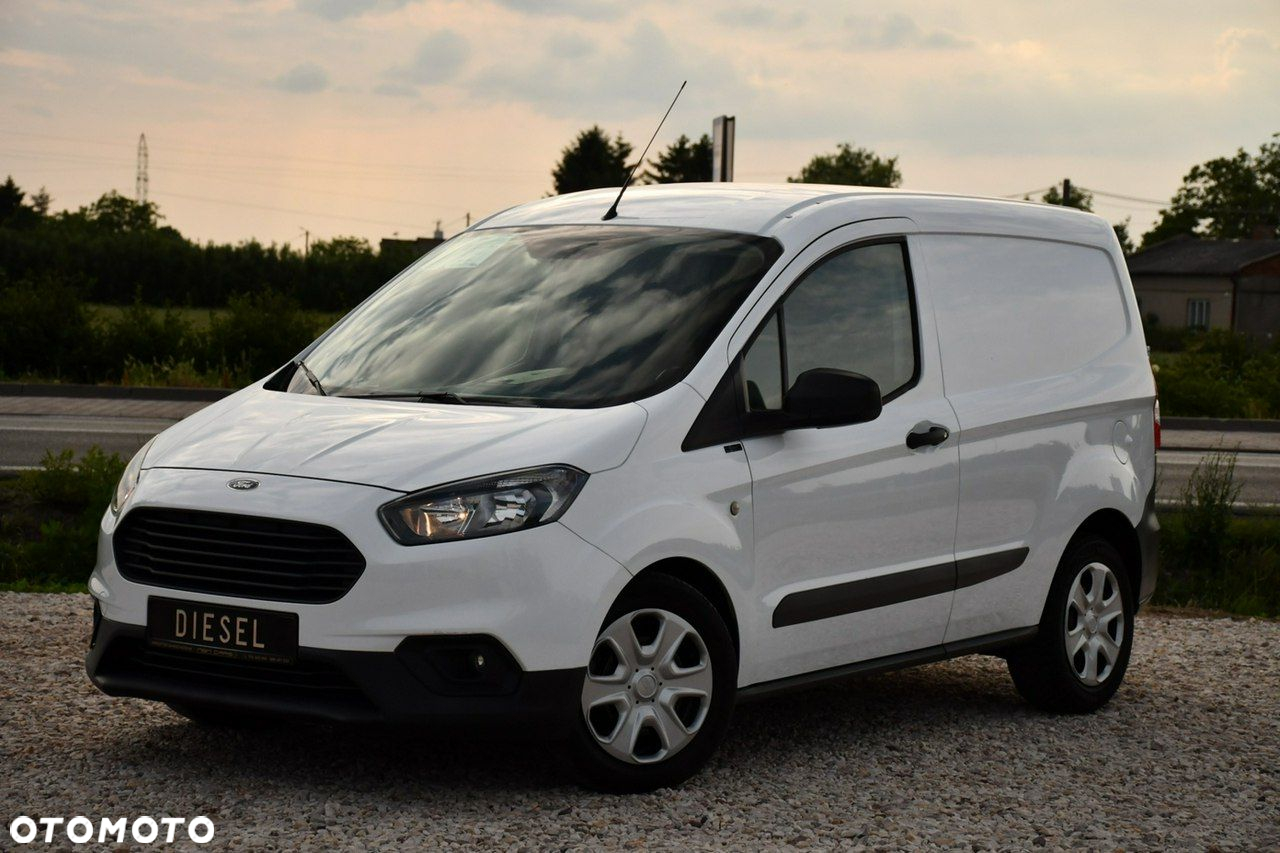 Ford Transit Courier - 8
