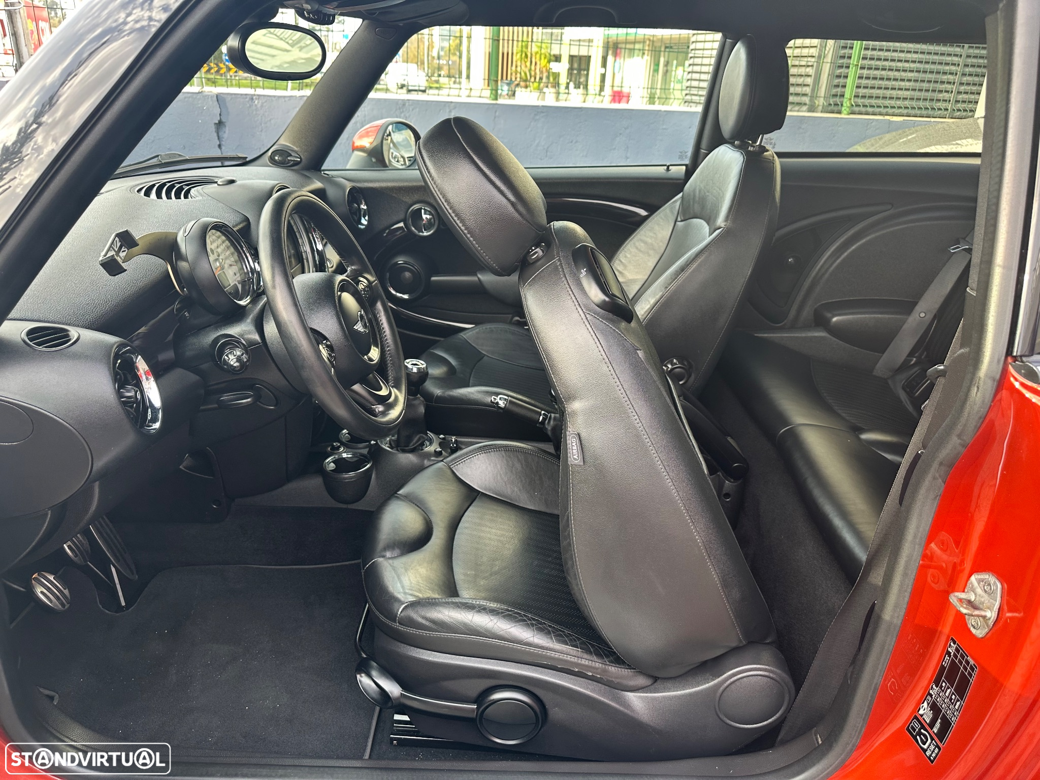 MINI 3 Portas Cooper S - 24