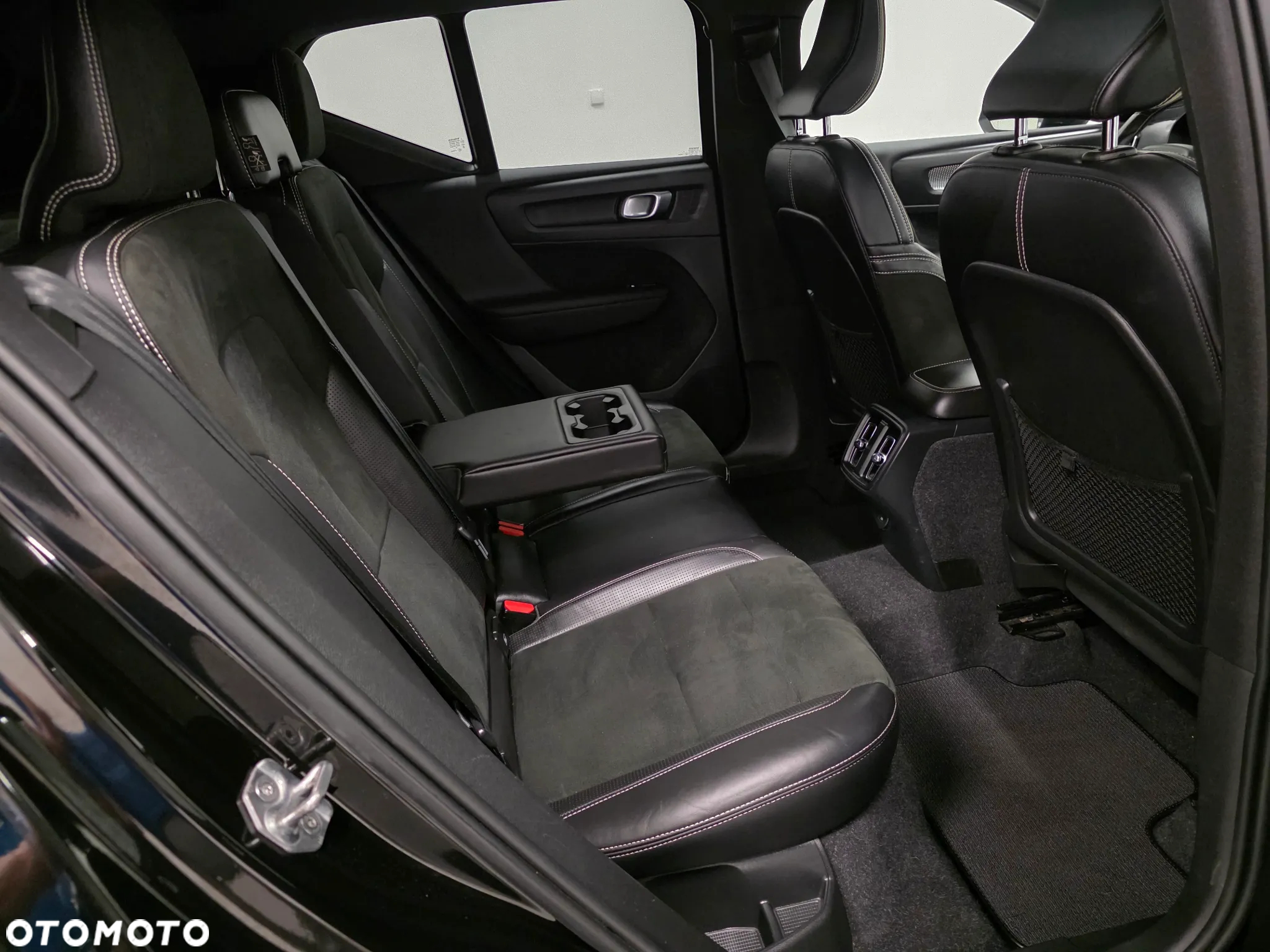 Volvo XC 40 D3 R-Design - 18